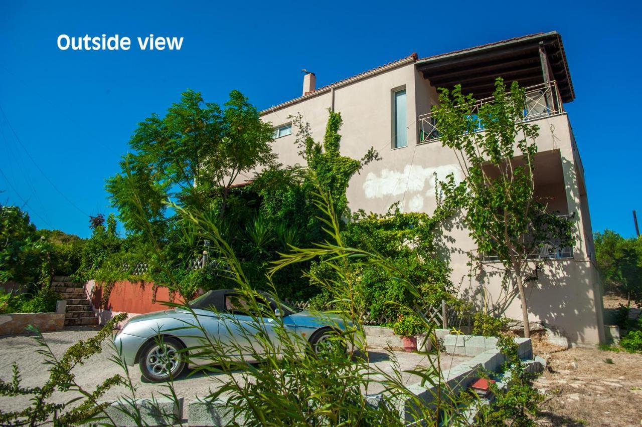 Helmata Villa With Privecy Argostoli  Bagian luar foto